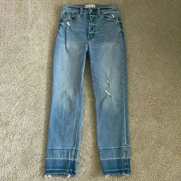 Abercrombie & Fitch Curve Love Ultra High Rise Ankle Straight Jeans Size 25 - Picture 1 of 4